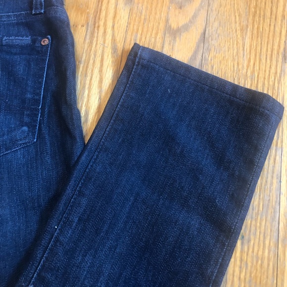 7 for all mankind jeans. Size 25 Straight leg. Like new, barely worn. - Picture 5 of 5